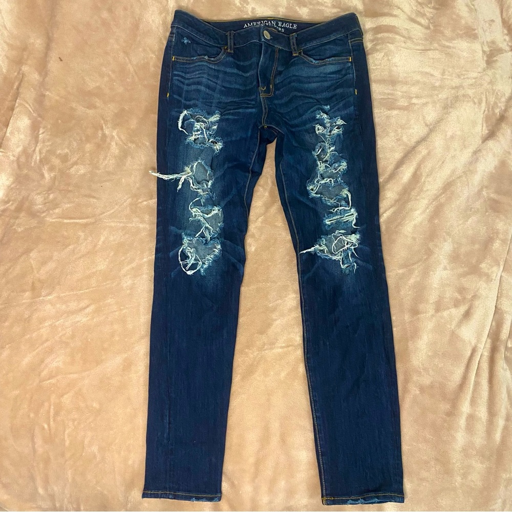 American Eagle ripped jegging